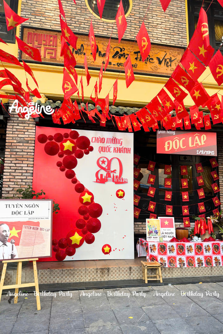 Trang Trí Kỷ Niệm 80 Năm Quốc Khánh 2/9 – Lan Tỏa Tự Hào Dân Tộc Cùng Angeline Chủ đề trang trí: “Tự Hào Một Dải Non Sông – 80 Năm Hào Khí Việt Nam”