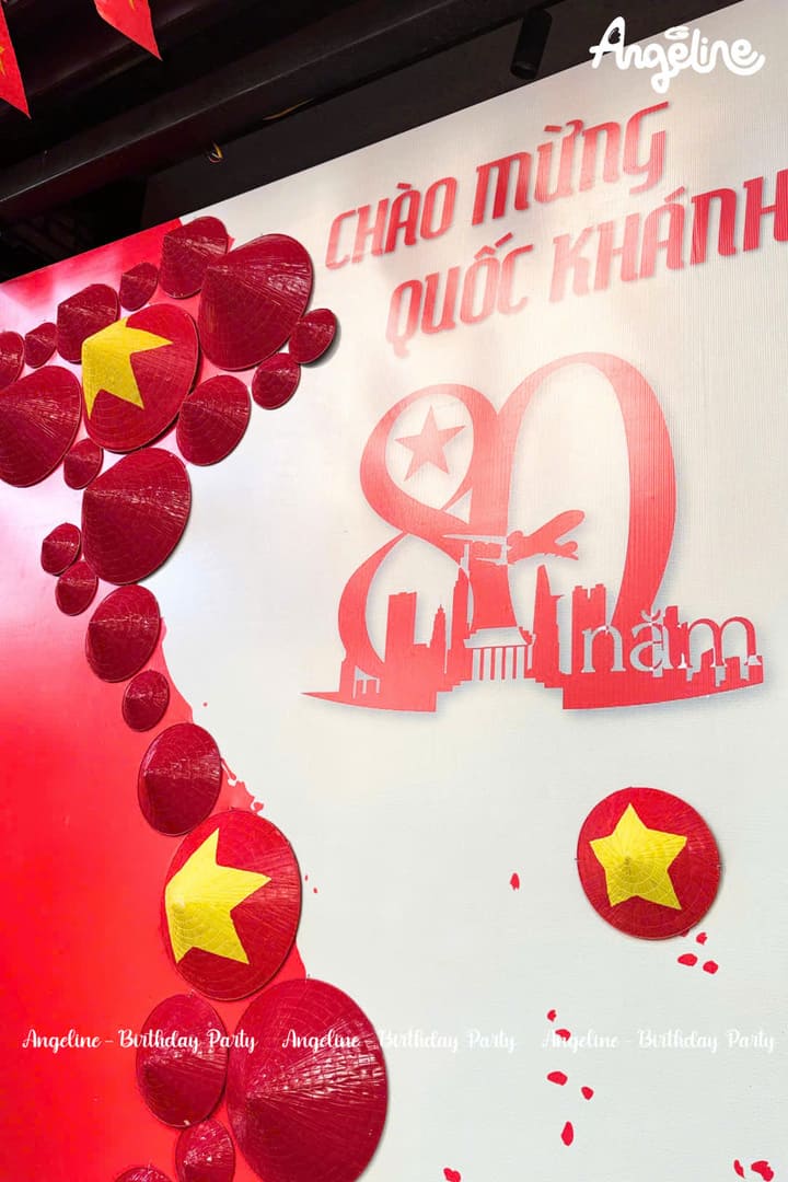 Trang Trí Kỷ Niệm 80 Năm Quốc Khánh 2/9 – Lan Tỏa Tự Hào Dân Tộc Cùng Angeline Backdrop bản đồ Việt Nam – khẳng định toàn vẹn lãnh thổ