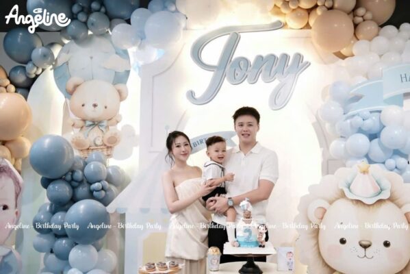 COTTON SKY VOYAGE: Hành Trình Bay Đầu Tiên Của Bé TONY