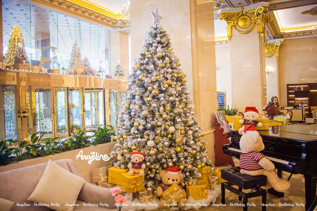 Đơn Vị Trang Trí Noel Trọn Gói Chuyên Nghiệp, Kiến Tạo Không Gian Kỳ Diệu trang trí noel tại grand plaza hanoi hotel