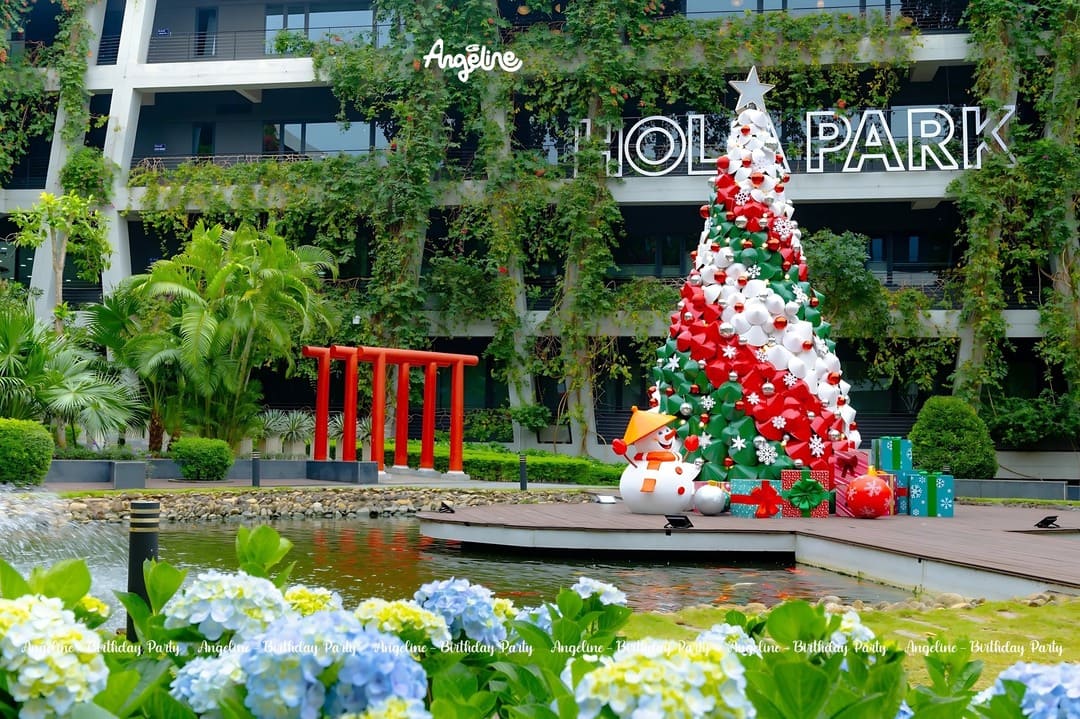 trang trí noel tại hola park