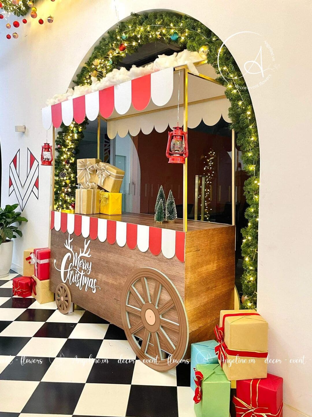 Trang trí noel tại upgen bach khoa