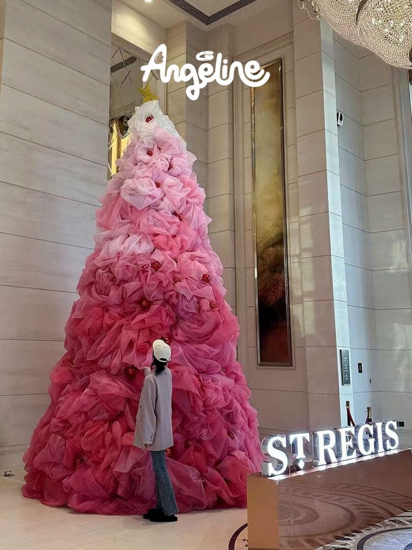 Cotton Candy Christmas – Sắc Hồng Ngọt Ngào Trong Không Gian Lễ Hội