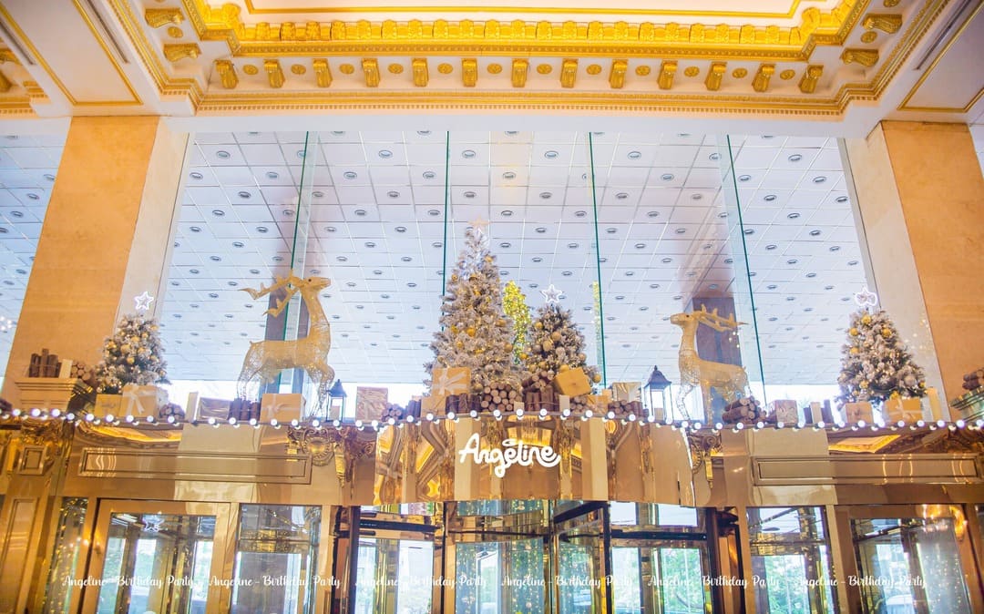 Angeline Trang Trí Giáng Sinh 2025 Tại Grand Plaza Hanoi Hotel