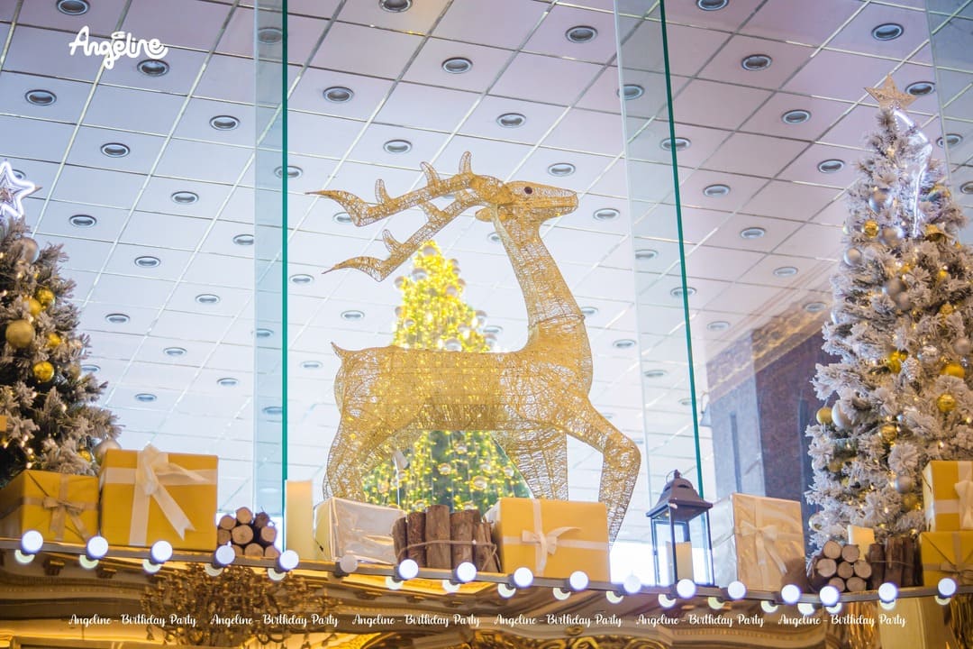 Angeline Trang Trí Giáng Sinh 2025 Tại Grand Plaza Hanoi Hotel