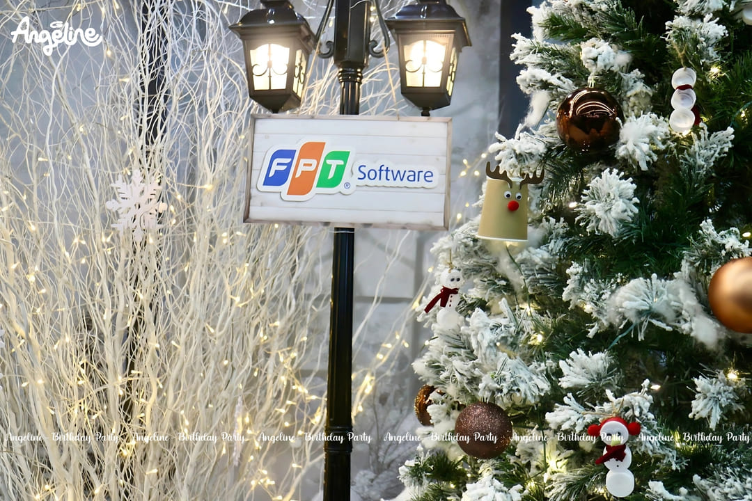 Giáng Sinh tại FPT Software – Không Gian Ngập Tràn Ánh Sáng và Yêu Thương