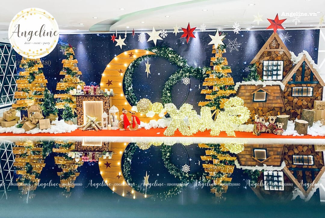 Không Gian Giáng Sinh Lung Linh Tại FPT Software cùng Angeline