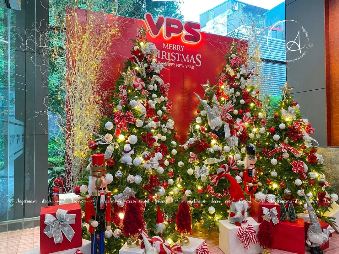 Trang Trí Noel 2025 Cho Văn Phòng VPS – Dự Án Decor Giáng Sinh Hoàn Hảo Từ Angeline