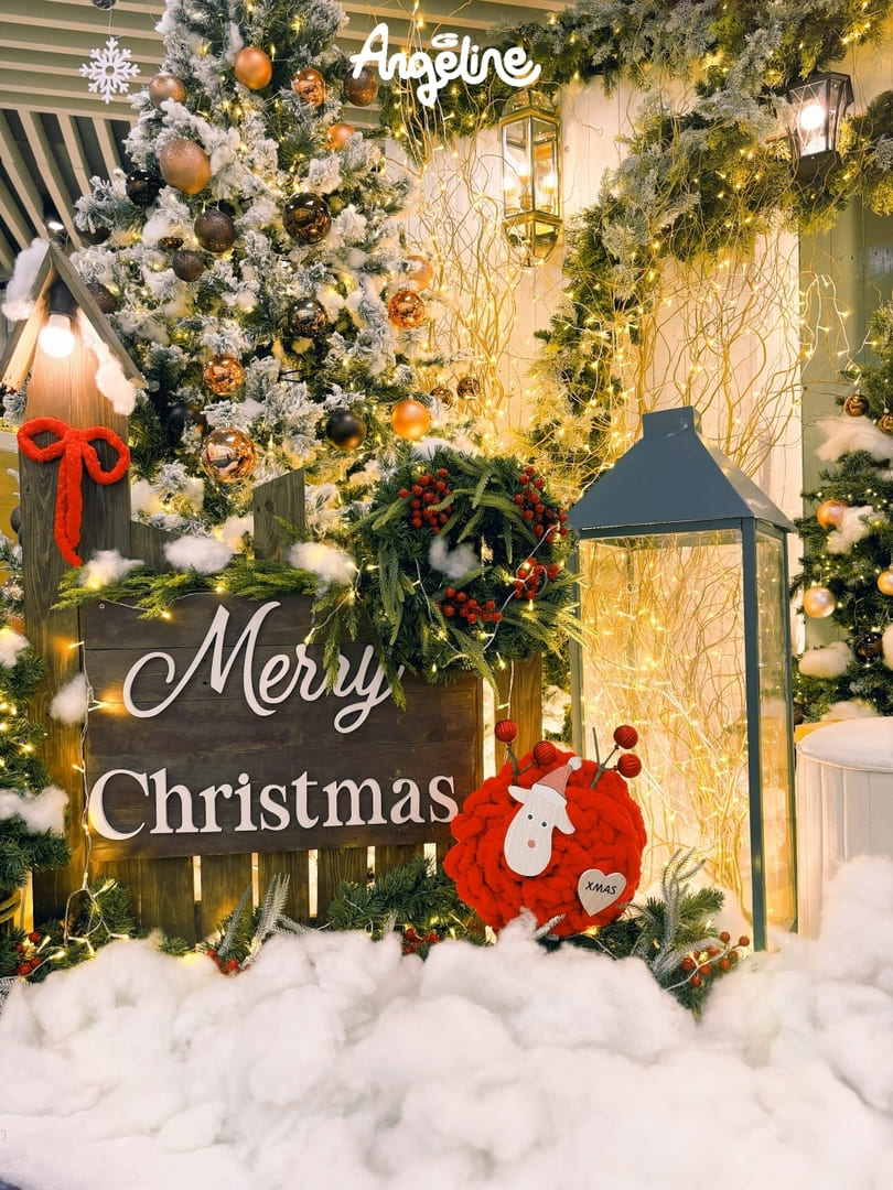 Trang Trí Noel FPT Tower 10 Phạm Văn Bạch: Biến Không Gian Văn Phòng Thành Mùa Lễ Hội Lung Linh Cùng Angeline