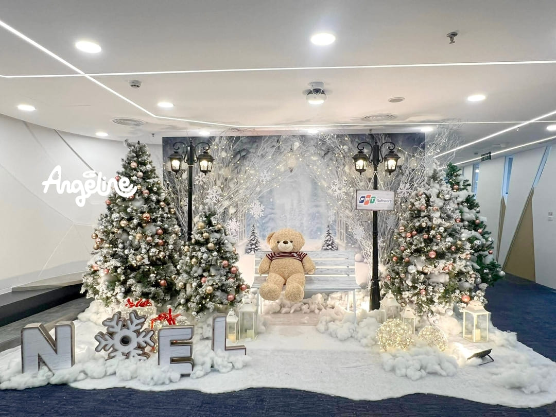 Trang Trí Noel FPT Software – SD Building: Concept “Mùa Đông Trắng”