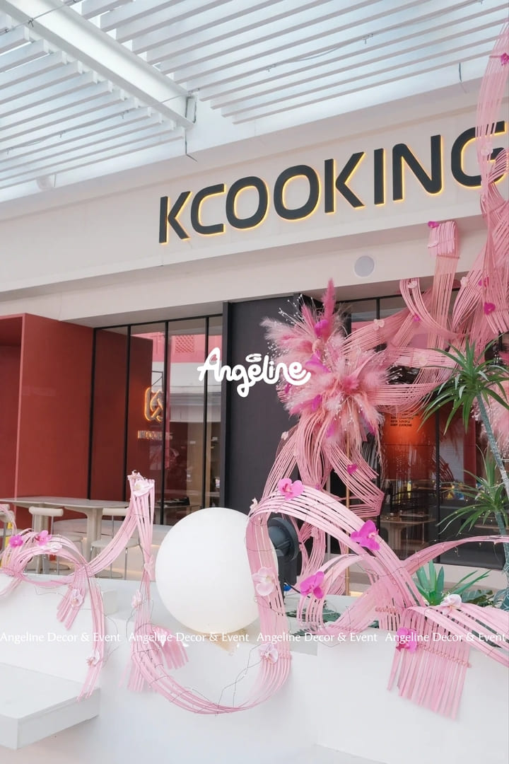 Sắc Hồng Nở Rộ Cùng Hoa Pháo Bông – Cảm Hứng Trang Trí Tết 2026