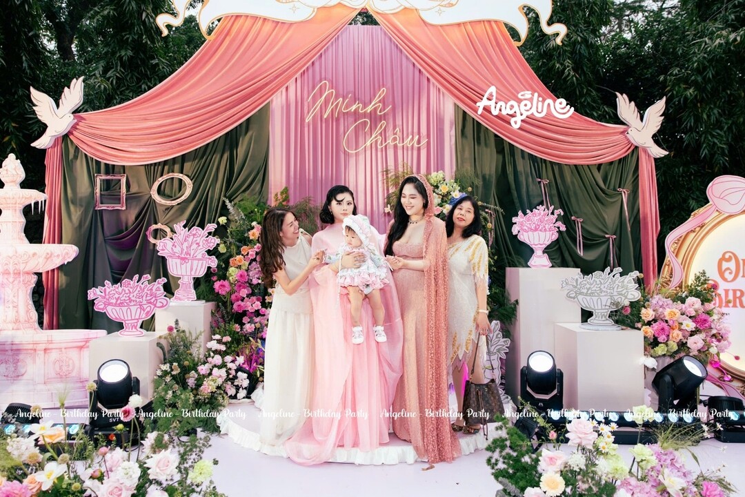 Concept sinh nhật bé gái Little Ballerina