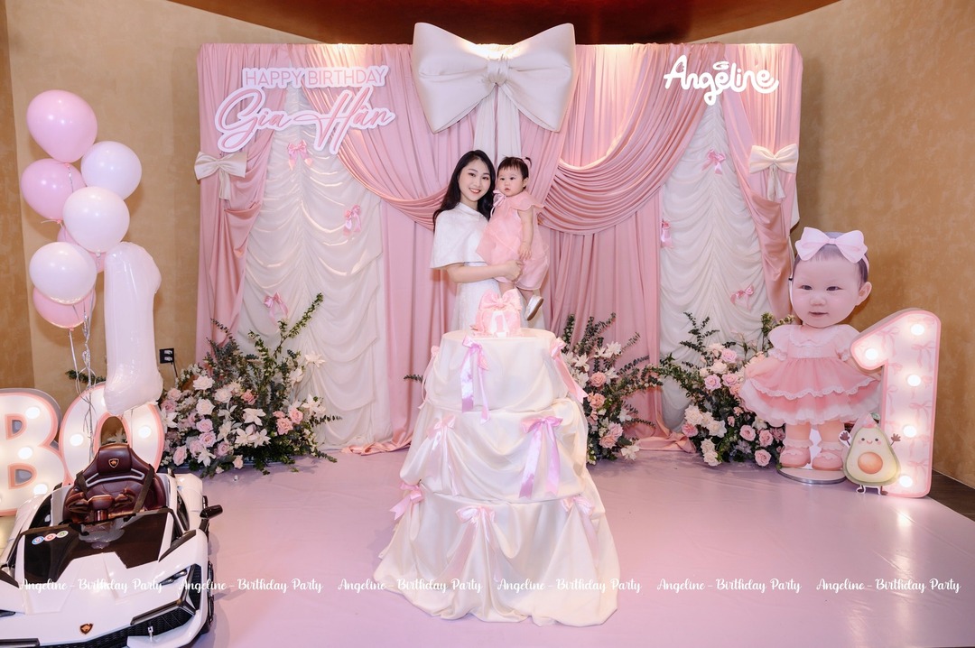 Concept sinh nhật bé gái Little Muse
