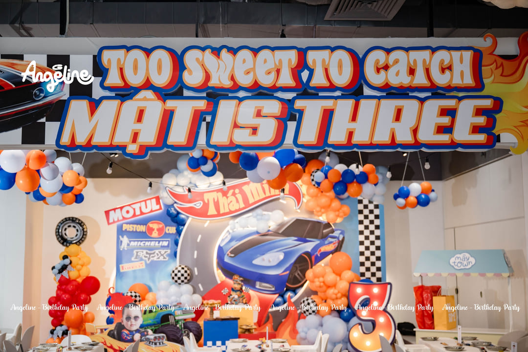 Too Sweet To Catch – Đường Đua Không Có Vạch Đích