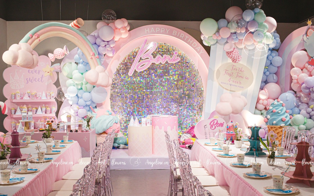 Concept Sweet Rainbow Candyland sinh nhật bé gái 4 tuổi nhiều màu pastel