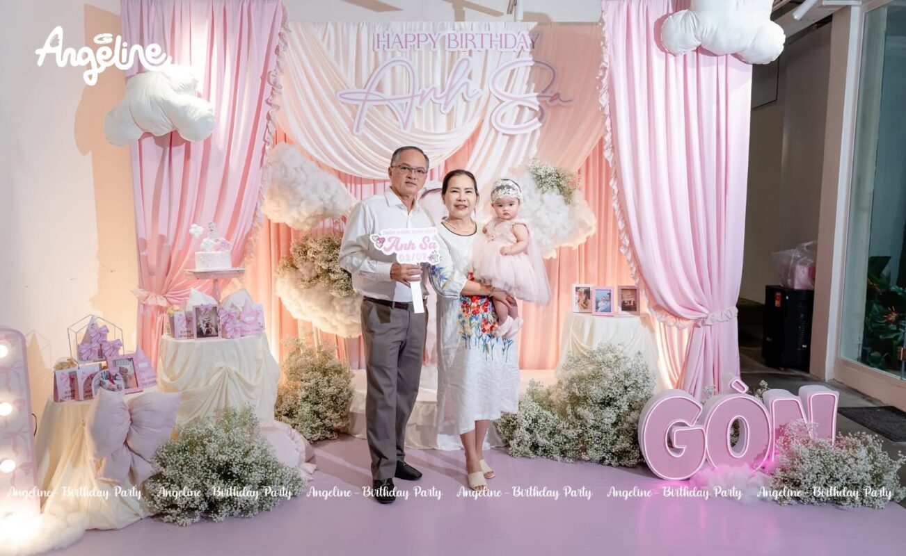 sinh nhật bé anh sa 1 tuổi