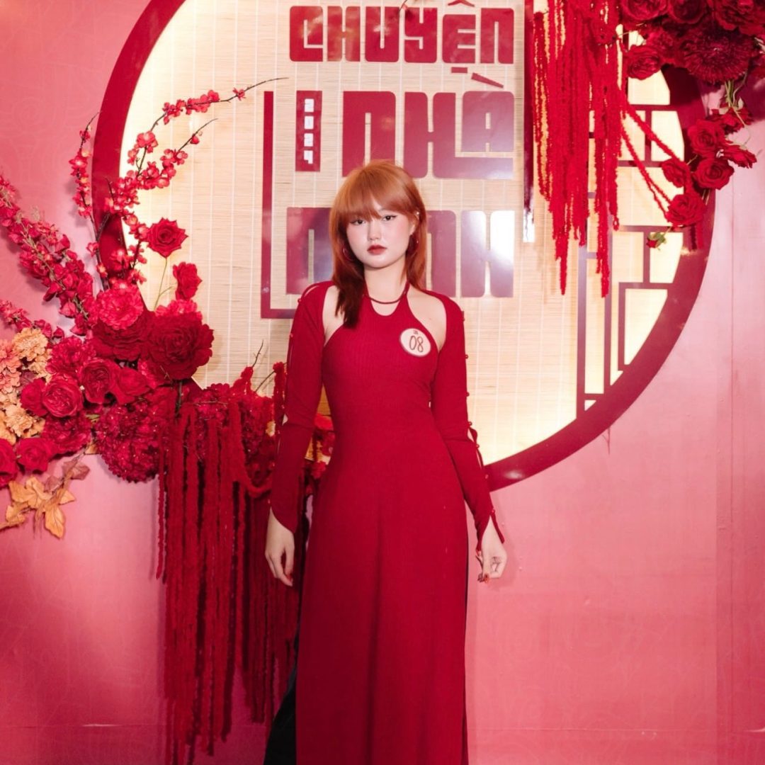 Nhân viên Mai Linh Angeline